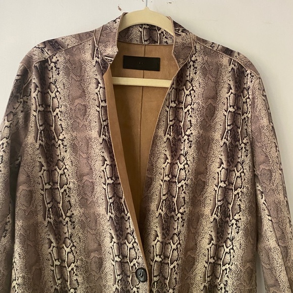 Blank NYC suede faux snakeskin trench coat jacket - Picture 7 of 8